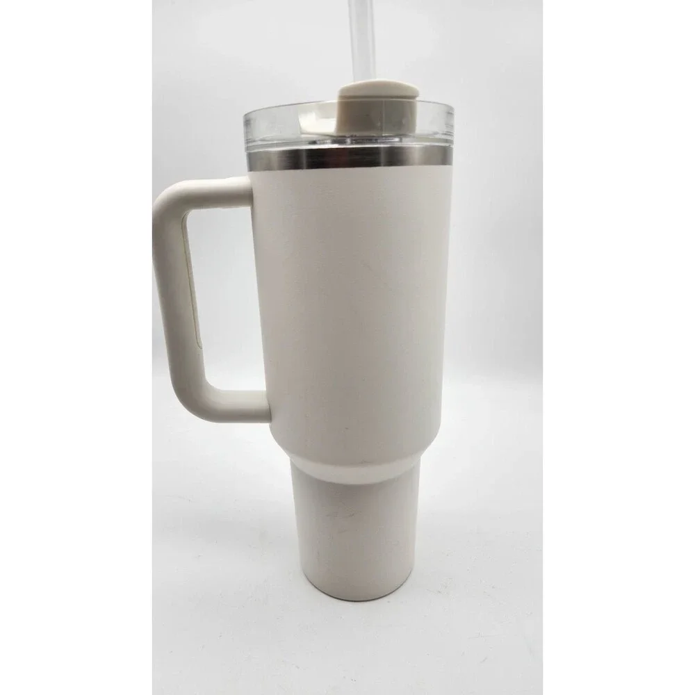 Stanley The Quencher H2.0 FlowState Tumbler 40oz/1.18L White w/ Lid & Straw - Picture 8 of 9